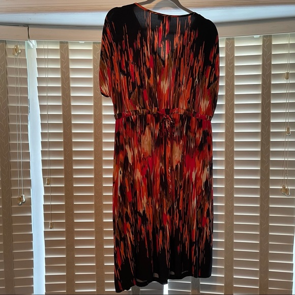 Hot Pattern Drawstring Sleeve & Waist V-Neck Dress - Picture 4 of 9